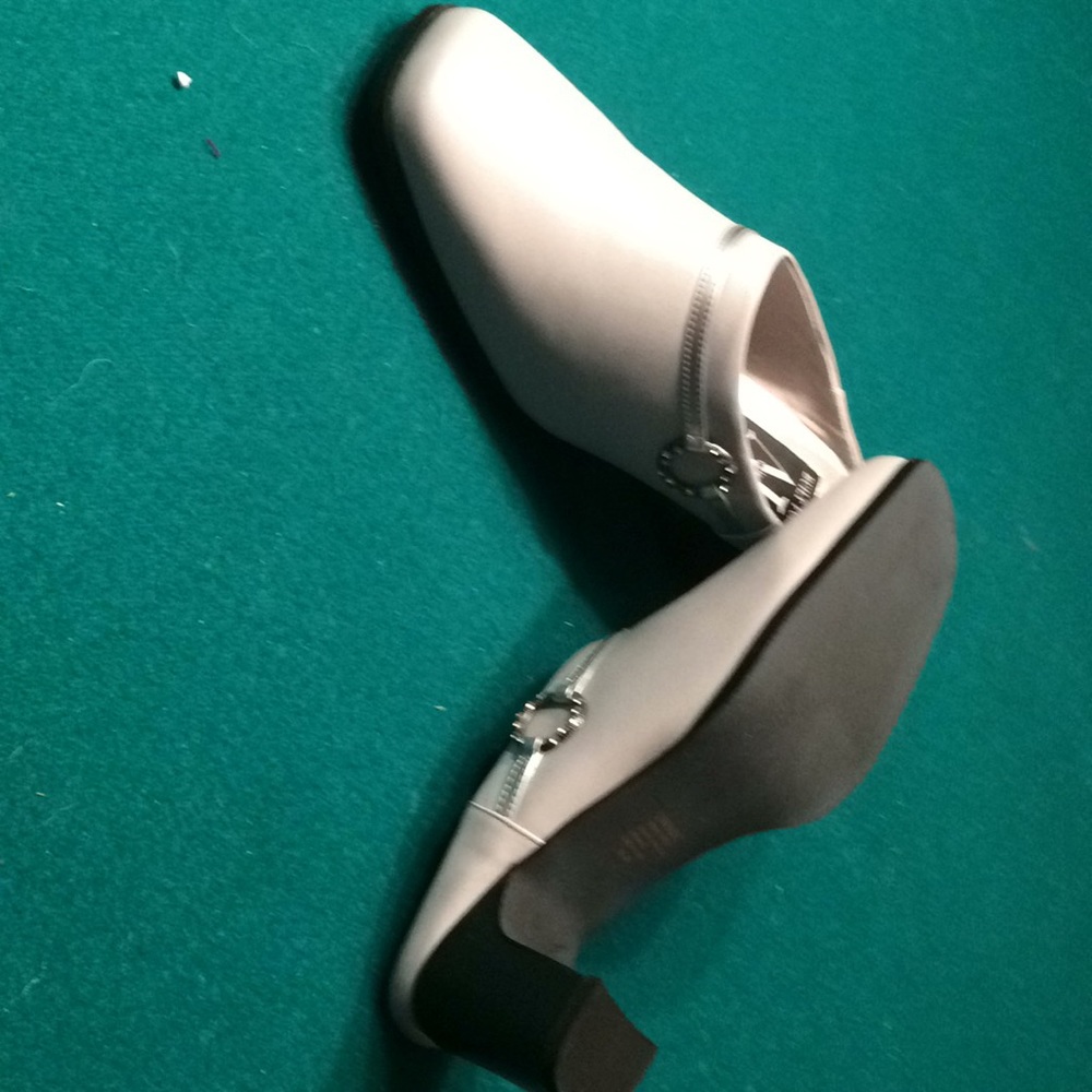 AJ Valenci slip on new